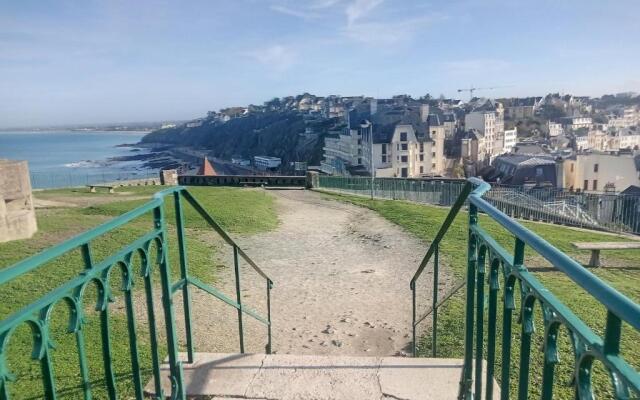 Appartement Granville, 2 pièces, 2 personnes - FR-1-361-327