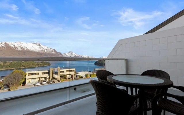 Copthorne Hotel & Apartments Queenstown Lakeview