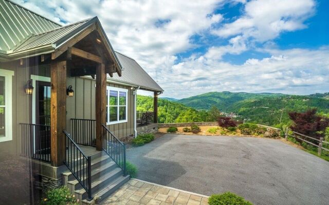 Just Perfect 3 Bedroom Home by Redawning