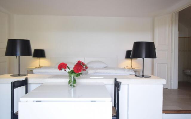 Charming Apartment in Montbrun-les-bains With Balcony