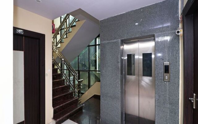 OYO 15169 Hotel Rk Inn