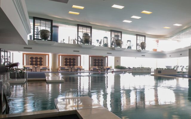 Отель Grand Millennium Beijing