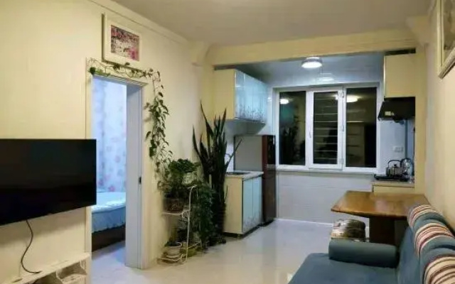 Youth Apartment (Yichun Phoenix Waterfront Store)