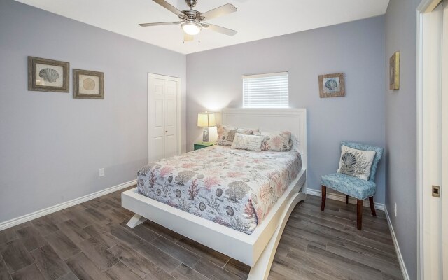 La Sirena - Overlooking Nature Preserve