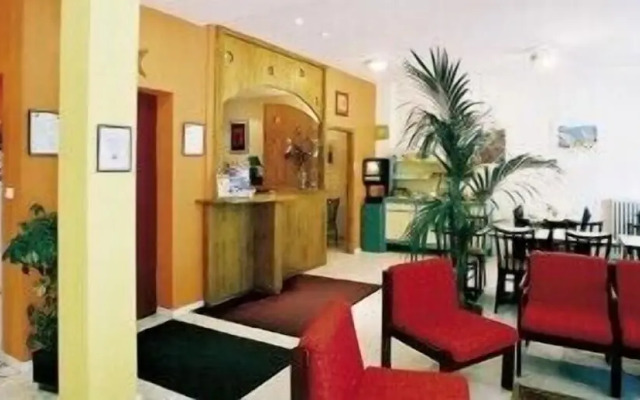 Hotel de Paris et des Voyageurs