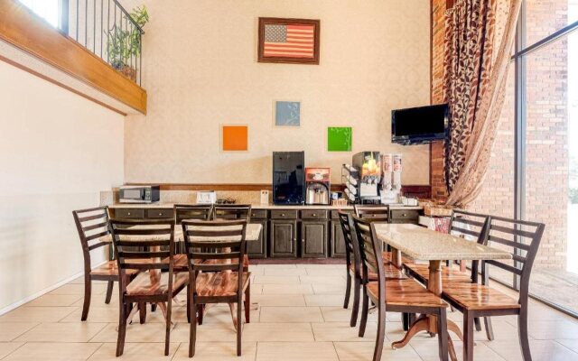 OYO Hotel Jefferson TX Hwy 59