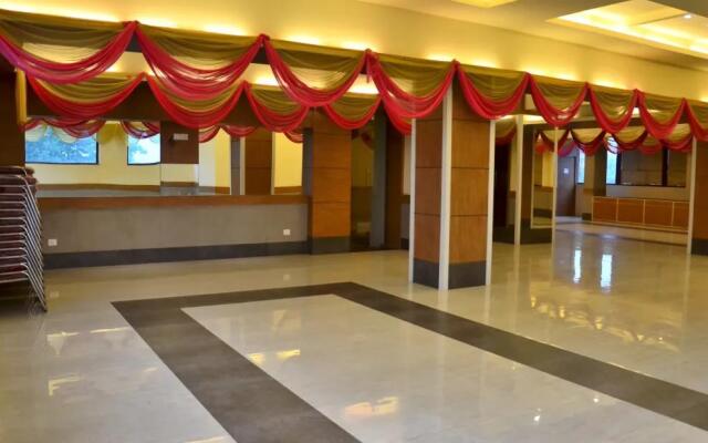 Max Hotels Jabalpur