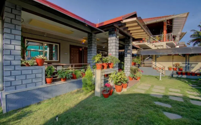 Srinikethana Home Stay with Swimming Pool
