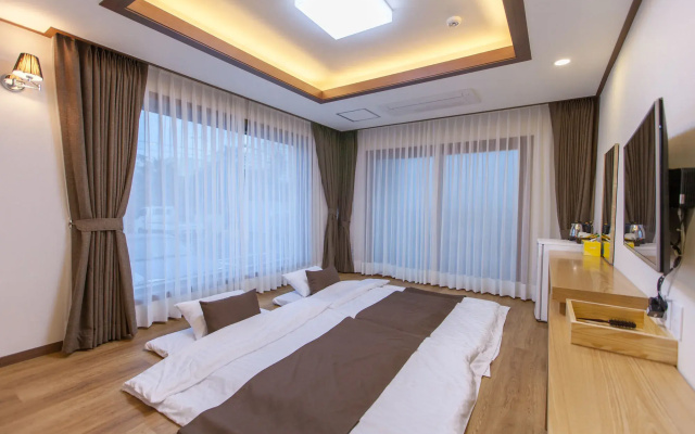 Fellisia Hotel