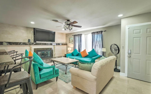 Las Vegas Getaway w/ Patio & Grill: ~3mi to Strip!