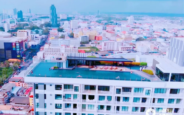 Sea View 2 Bed Room at Great Location