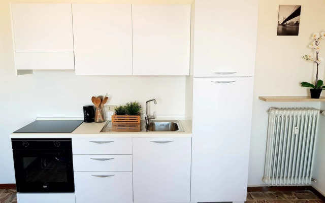 Bright Apartments Desenzano - Cavour Lake View 1