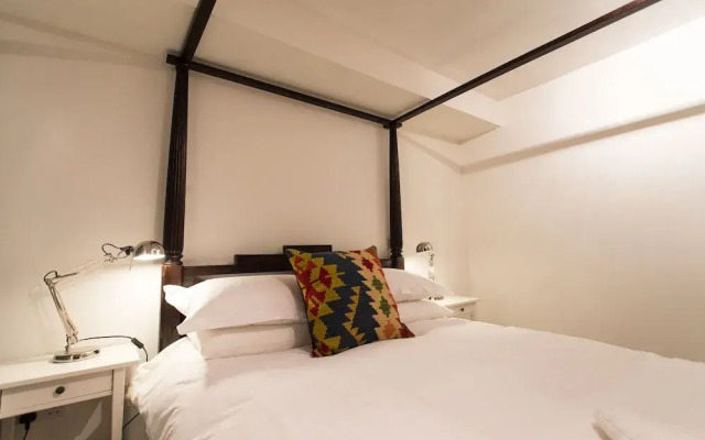 The Holford Arms - Campground