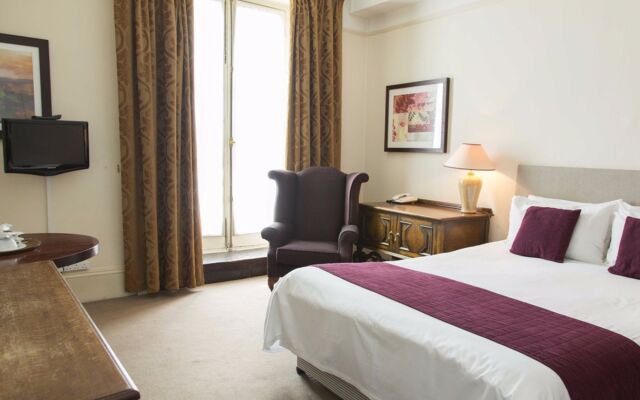 George Hotel