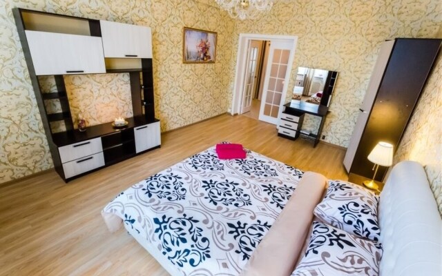 Apartment on Smolenskiy bulevard 3
