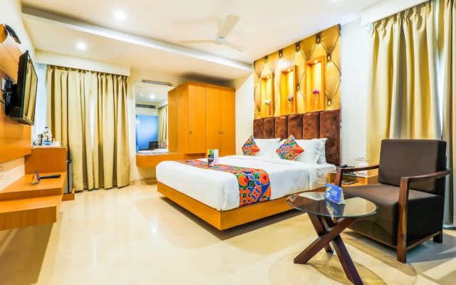 Fabhotel Capitol Suites