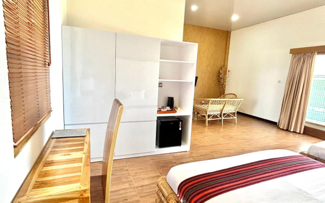 Bayview Beach Resort East Lombok – Guest Rooms – Leper