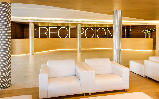 Hotel Carlos l