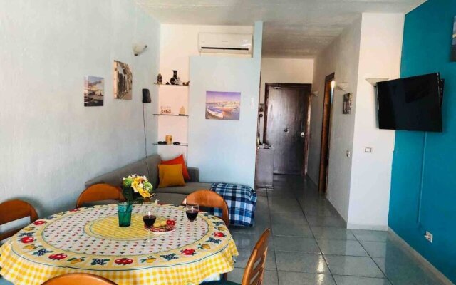 Lovely 2-bed Apartment in Giardini Naxos