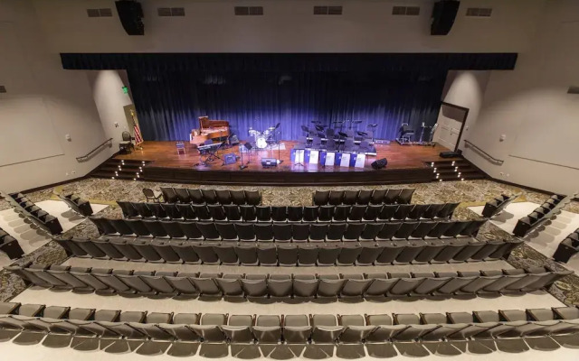 Hillsdale College Dow Hotel and Conference Center