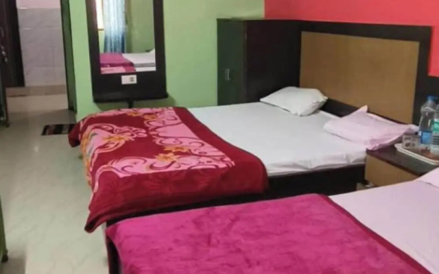 DhamStay Hotel Samrat Palace Near Beach
