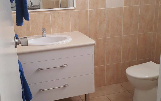 Fourth Avenue Motor Inn