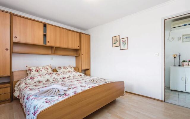 Beautiful Home in Kampor With Wifi and 1 Bedrooms