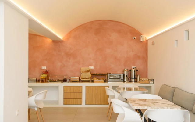 Yperia Hotel