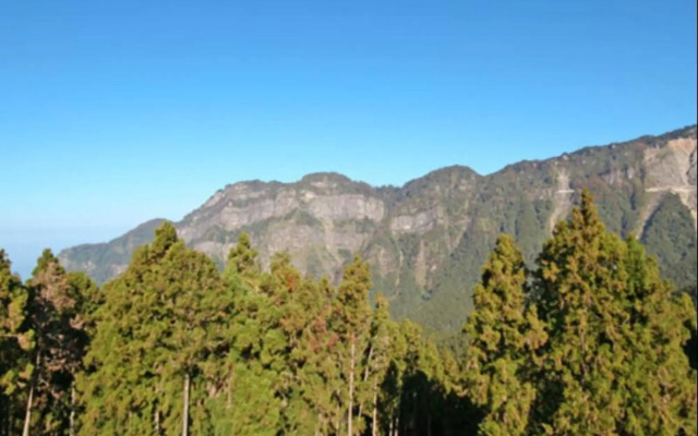 Ali-Shan Dengshan Hotel
