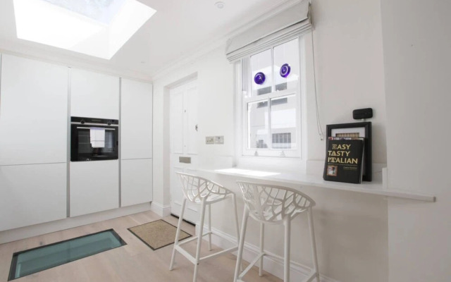 Newly Refurbished 1 Bedroom in Vibrant Notting Hill
