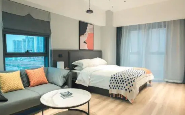 Meet L Hotel (Xinxiang High-speed Railway East Station)