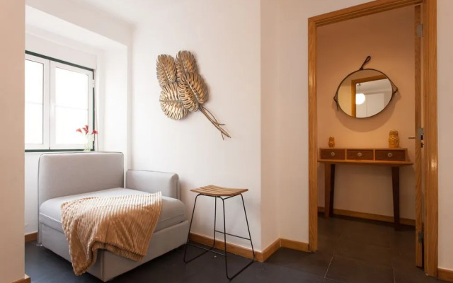 Moniz Studio by Lu Holiday