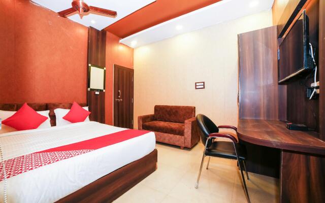 OYO Flagship 30459 Hotel Om Sai Ram