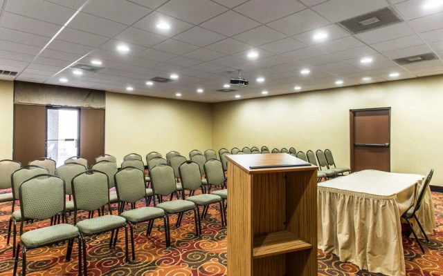 Quality Suites Hickory South