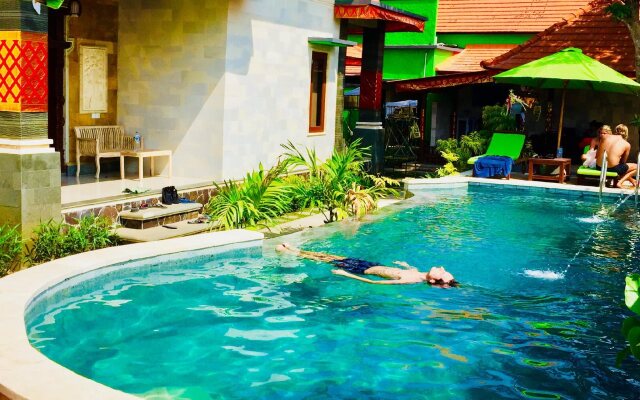 Lembongan Hostel