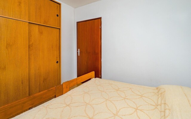 Beautiful Home in Kapelica With Wifi and 2 Bedrooms