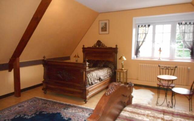 Prieure St Pierre de La Luthumiere