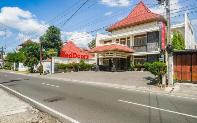 RedDoorz near XT Square Yogyakarta