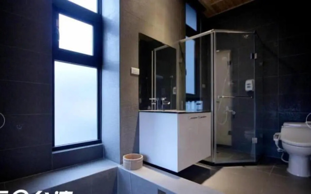Chuan Shiang Hot Spring Hostel