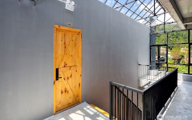 Tropical Forest Hostel & Apartments