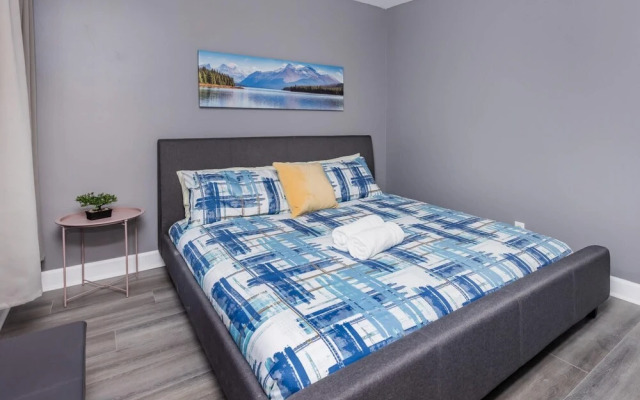 Modern 3BR Apartment With Netflix - Near Byward Market