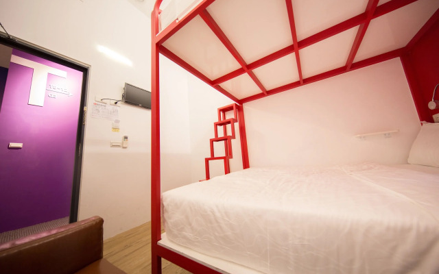 SleepBox Hotel - Ximen