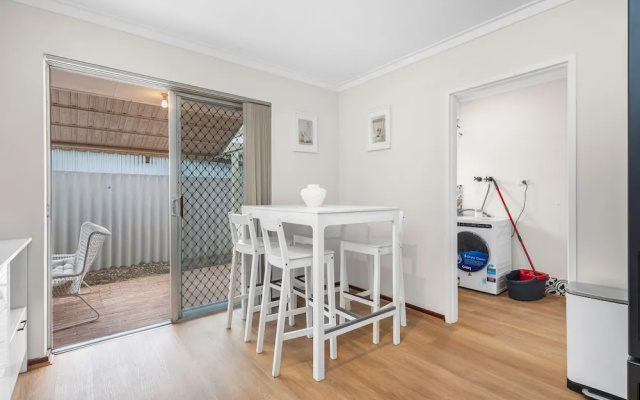 Quiet Comfortable - A Sepal Stay – Guest Rooms – Perth