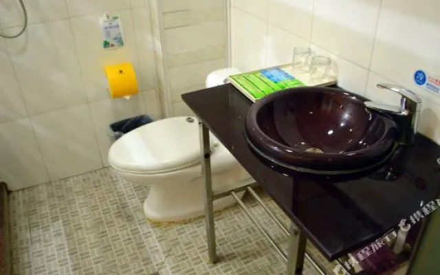 Jiayu Convenience Hotel (Hohhot Railway Station)(嘉誉便捷酒店(呼和浩特新华广场火车站店))