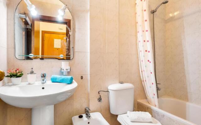 1 1 Beautiful seafront with balcony and WIFI