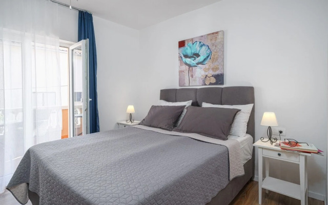 "one Bedroom Apartment for 2 People"