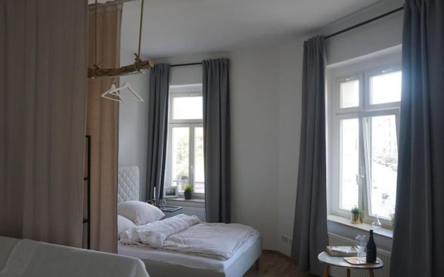 Bright cozy studio flat in Leipzig
