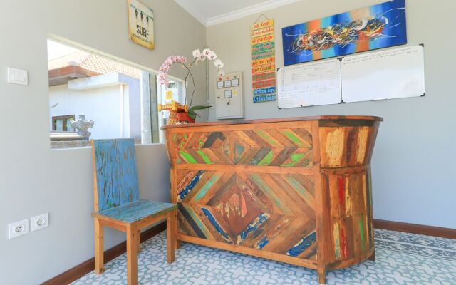 D Anyar Stay and Surf