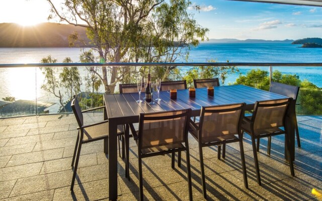 Waves 6 Breathtaking Ocean Views