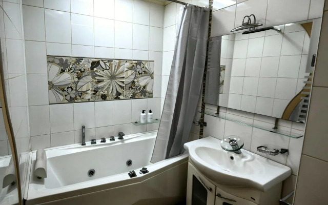 Апартаменты на улице Нефтяников 85